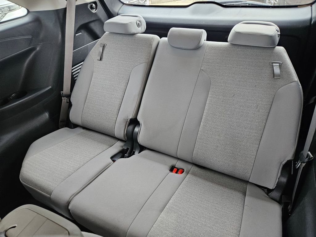 Thumbnail: 2025 Toyota Sienna - 28