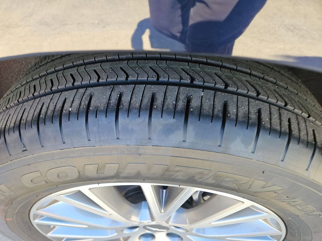 Thumbnail: 2024 Genesis GV80 - 24