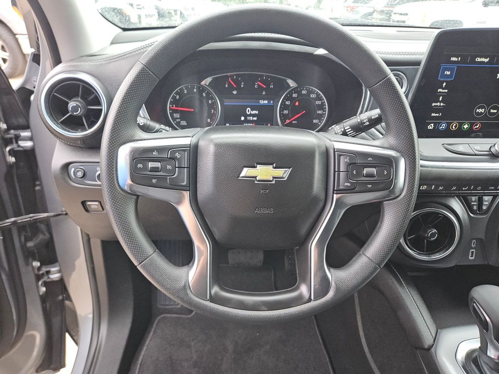 Thumbnail: 2025 Chevrolet Blazer - 18