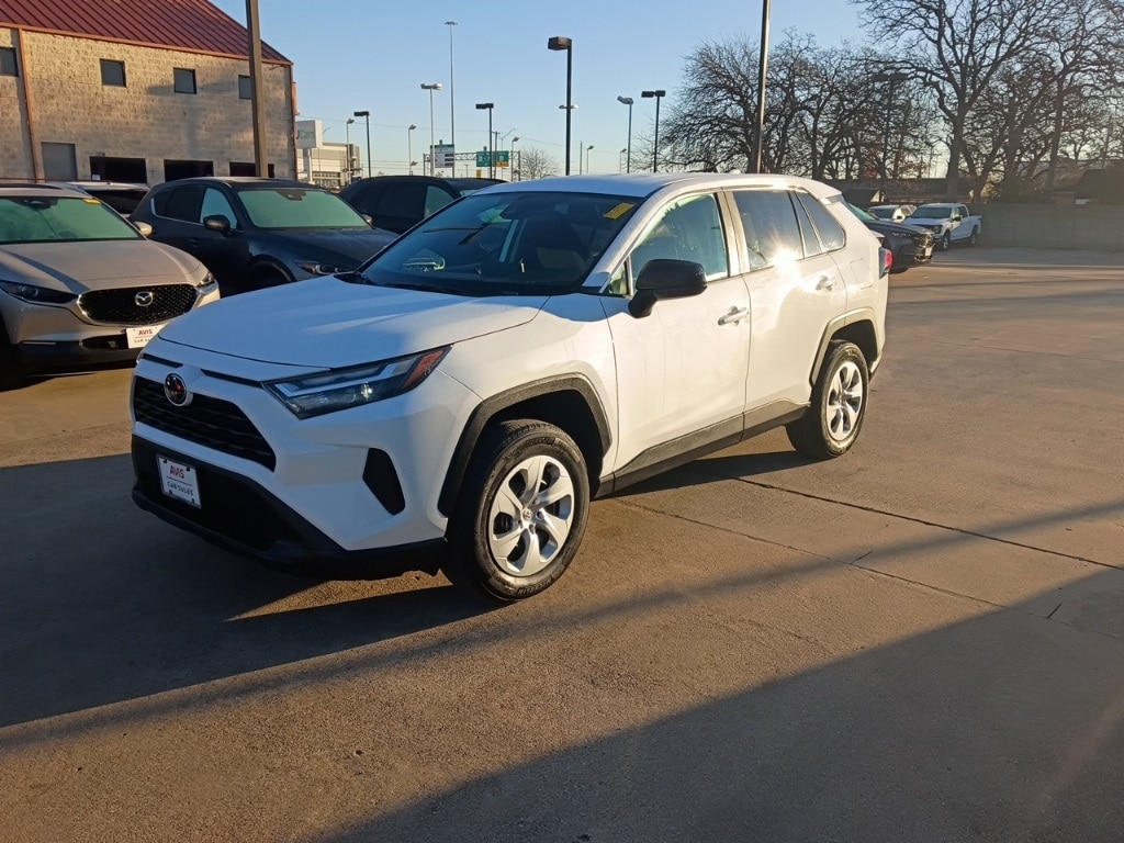 2025 Toyota RAV4 LE