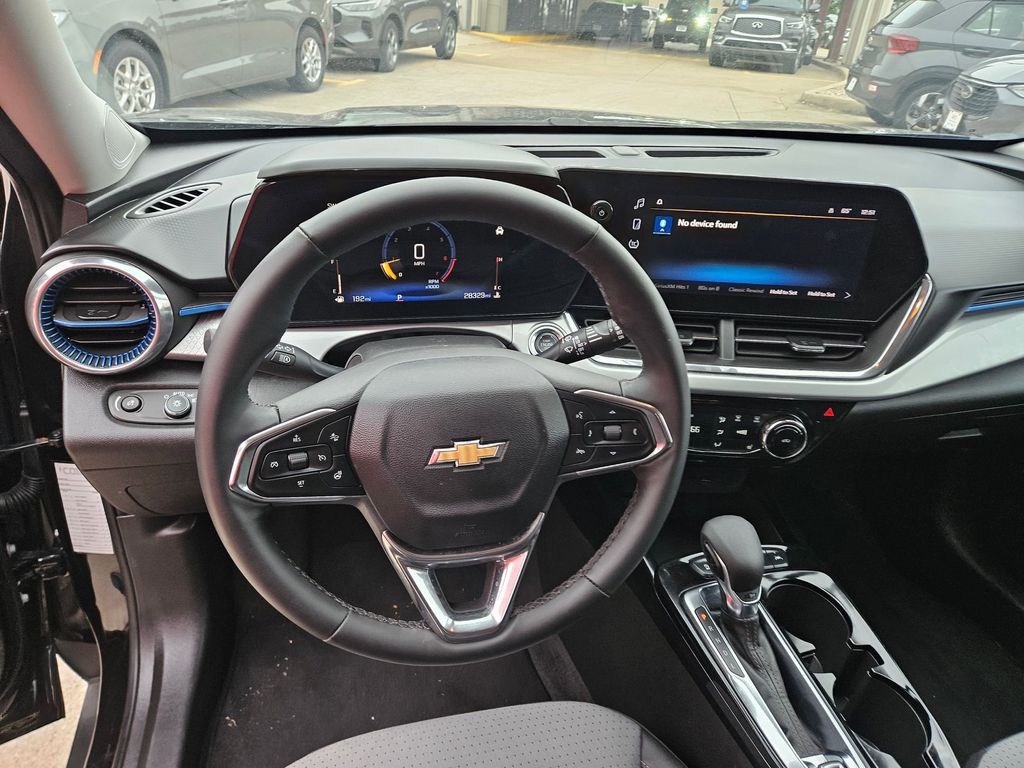 Thumbnail: 2025 Chevrolet Trax - 17