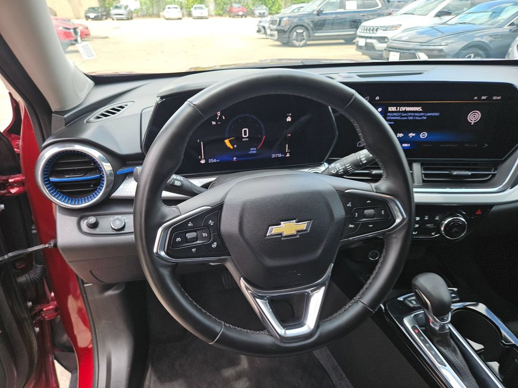 Thumbnail: 2025 Chevrolet Trax - 15