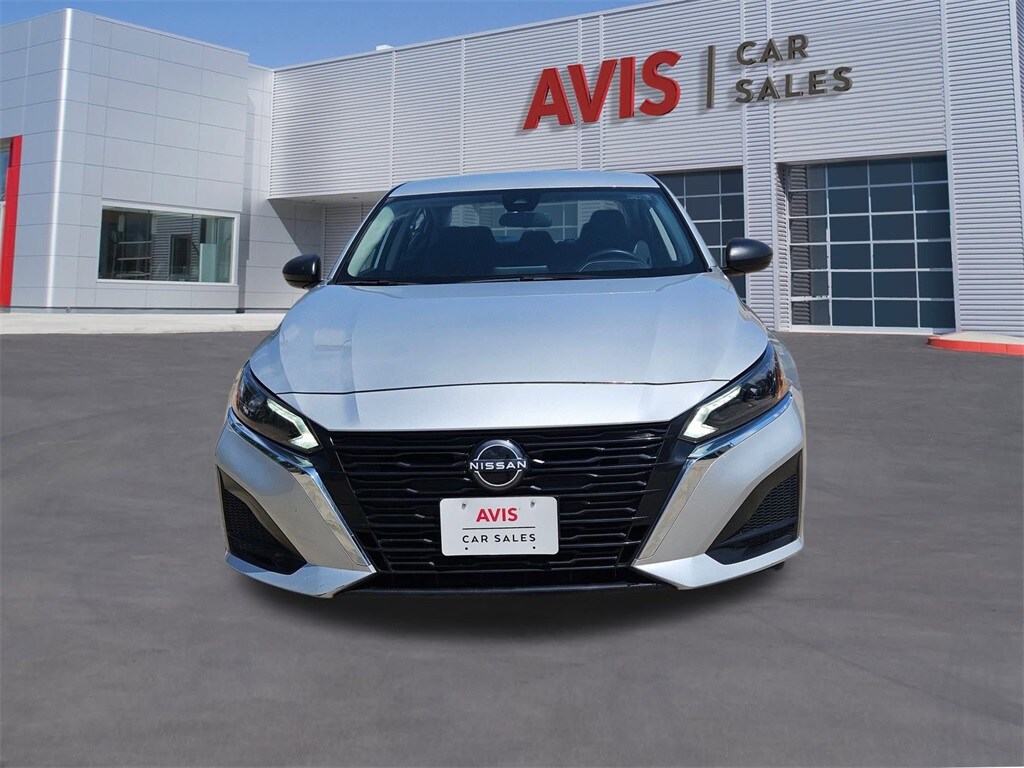 2024 Nissan Altima 2.5 SV photo 2