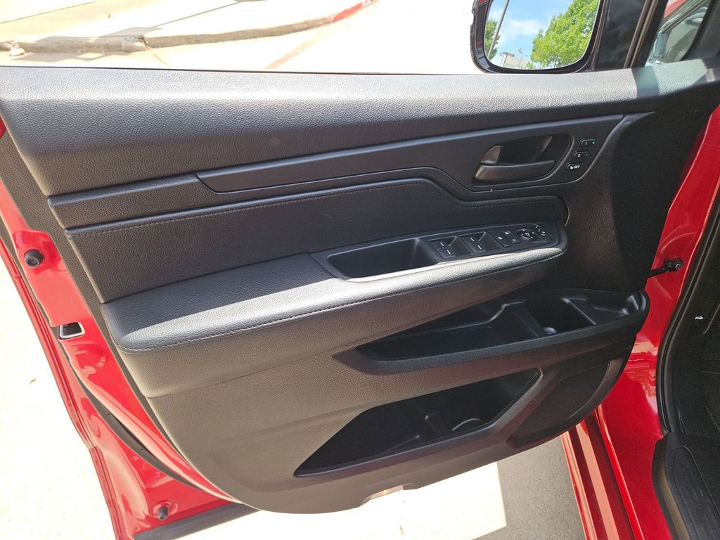 Thumbnail: 2025 Honda Odyssey - 14