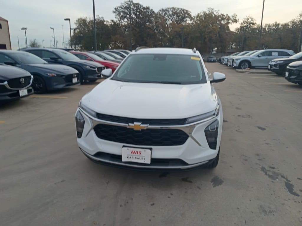 Thumbnail: 2025 Chevrolet Trax - 5