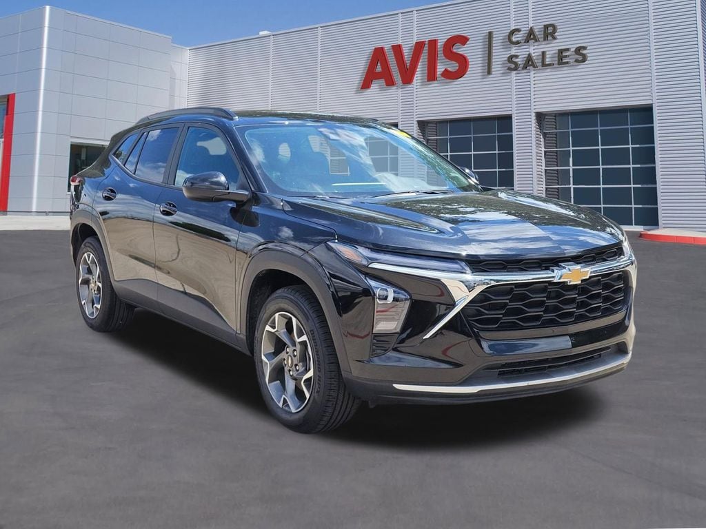 Thumbnail: 2025 Chevrolet Trax - 9