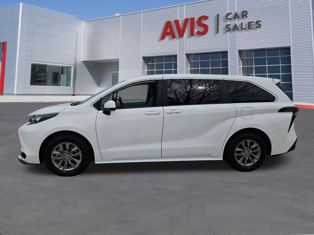 Thumbnail: 2025 Toyota Sienna - 2