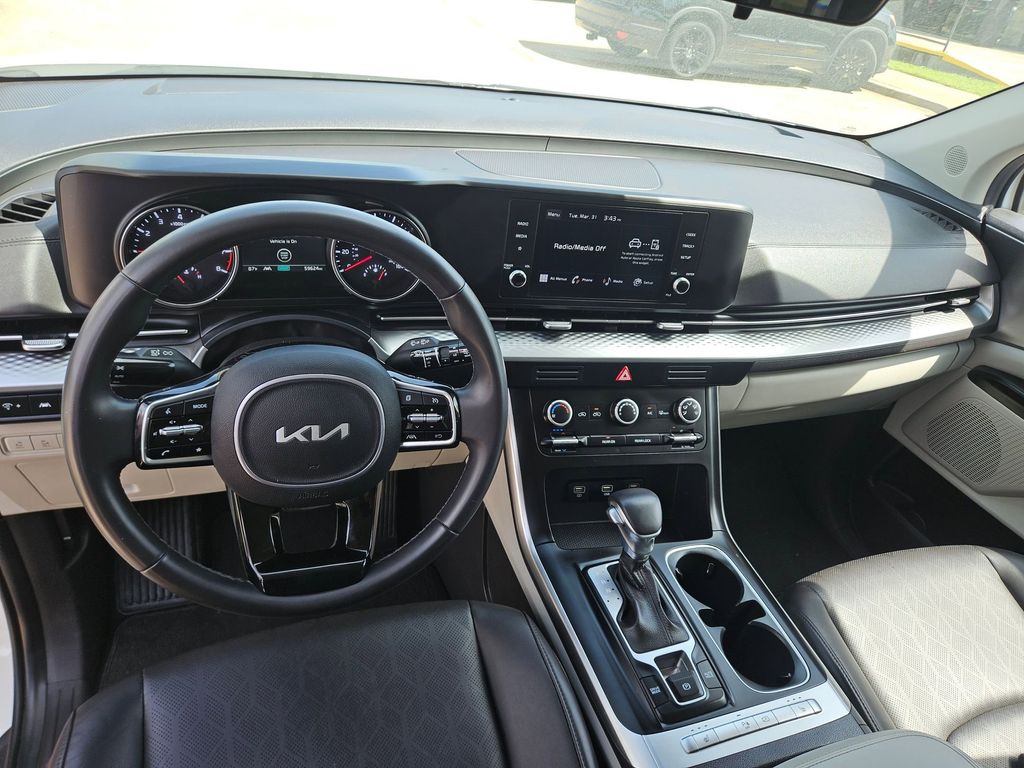 Thumbnail: 2024 Kia Carnival - 16