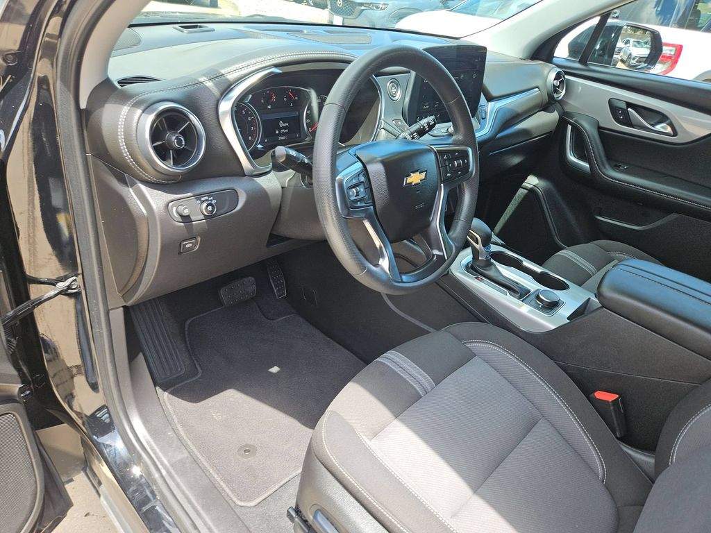 Thumbnail: 2025 Chevrolet Blazer - 15