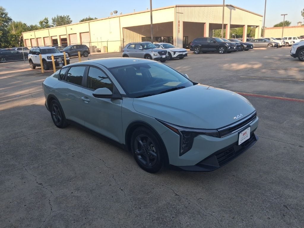 Thumbnail: 2025 Kia K4 - 6