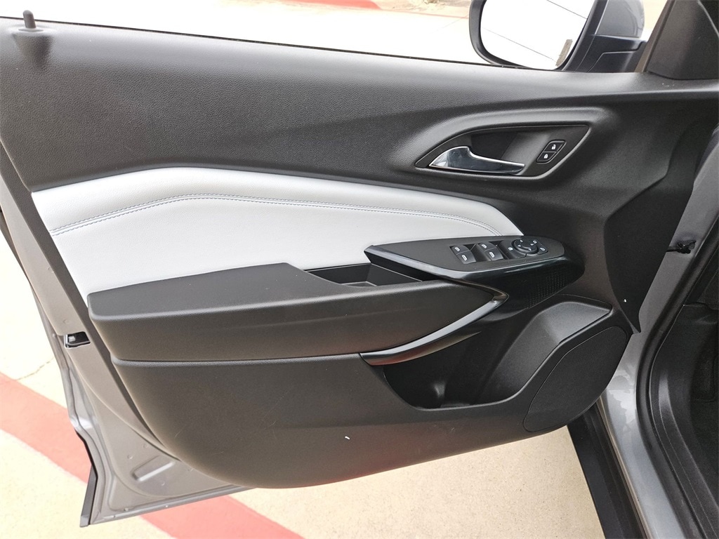 Thumbnail: 2025 Chevrolet Trax - 14