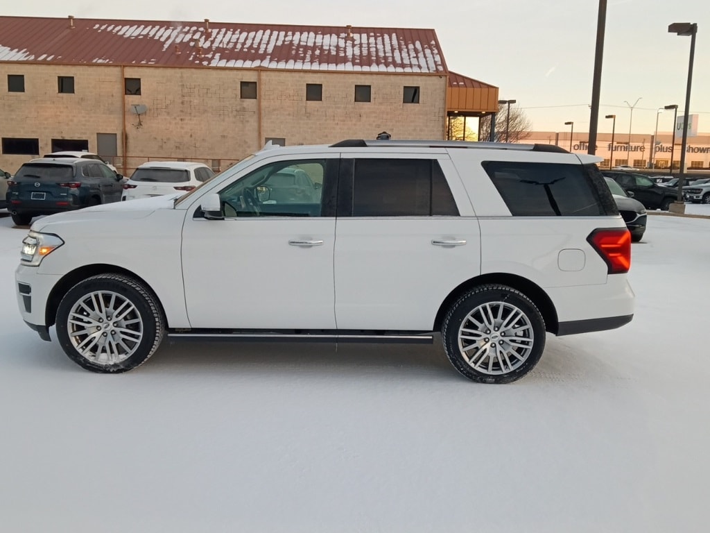 Thumbnail: 2024 Ford Expedition - 4