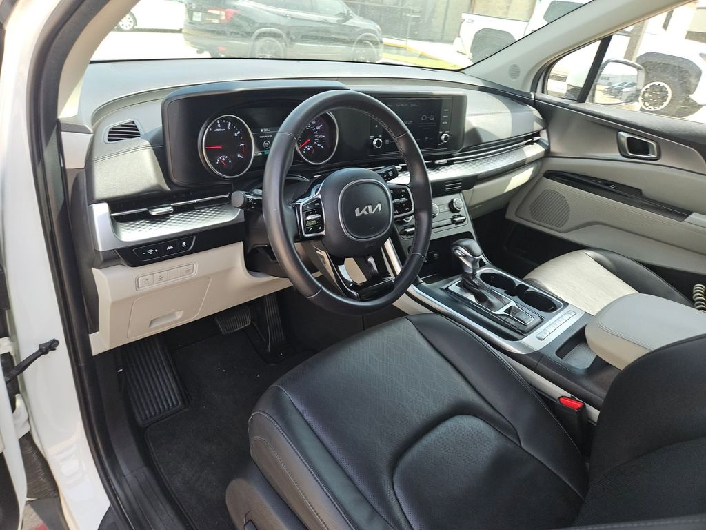 Thumbnail: 2024 Kia Carnival - 13