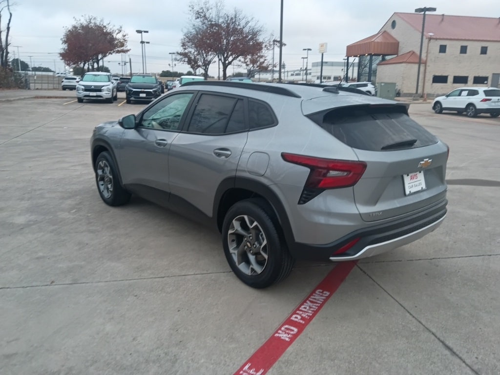 Thumbnail: 2025 Chevrolet Trax - 12