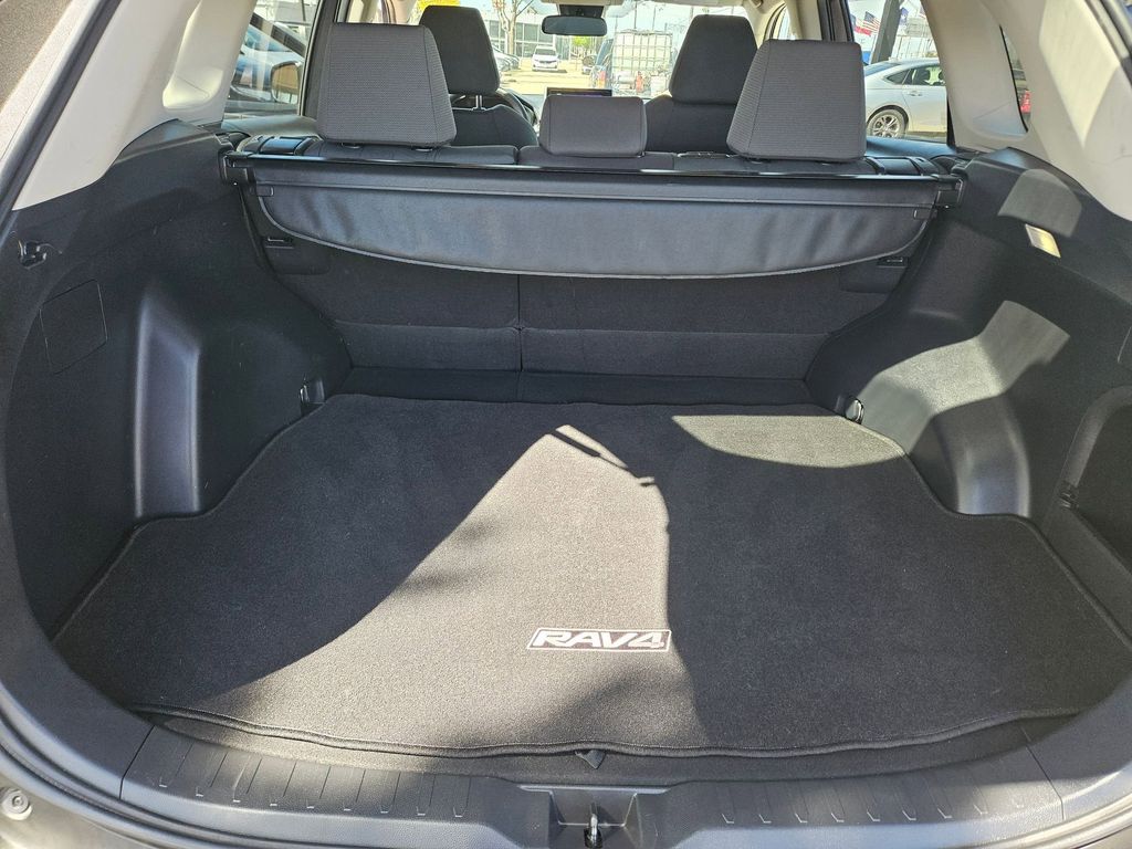 Thumbnail: 2025 Toyota RAV4 - 24