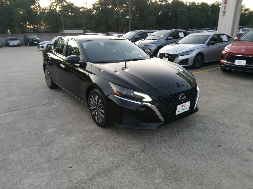 Thumbnail: 2024 Nissan Altima - 6