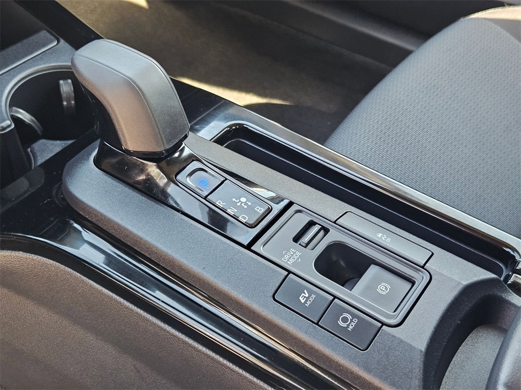 Thumbnail: 2025 Toyota Prius - 23