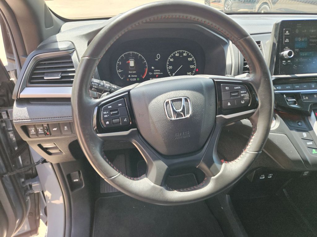Thumbnail: 2025 Honda Odyssey - 18