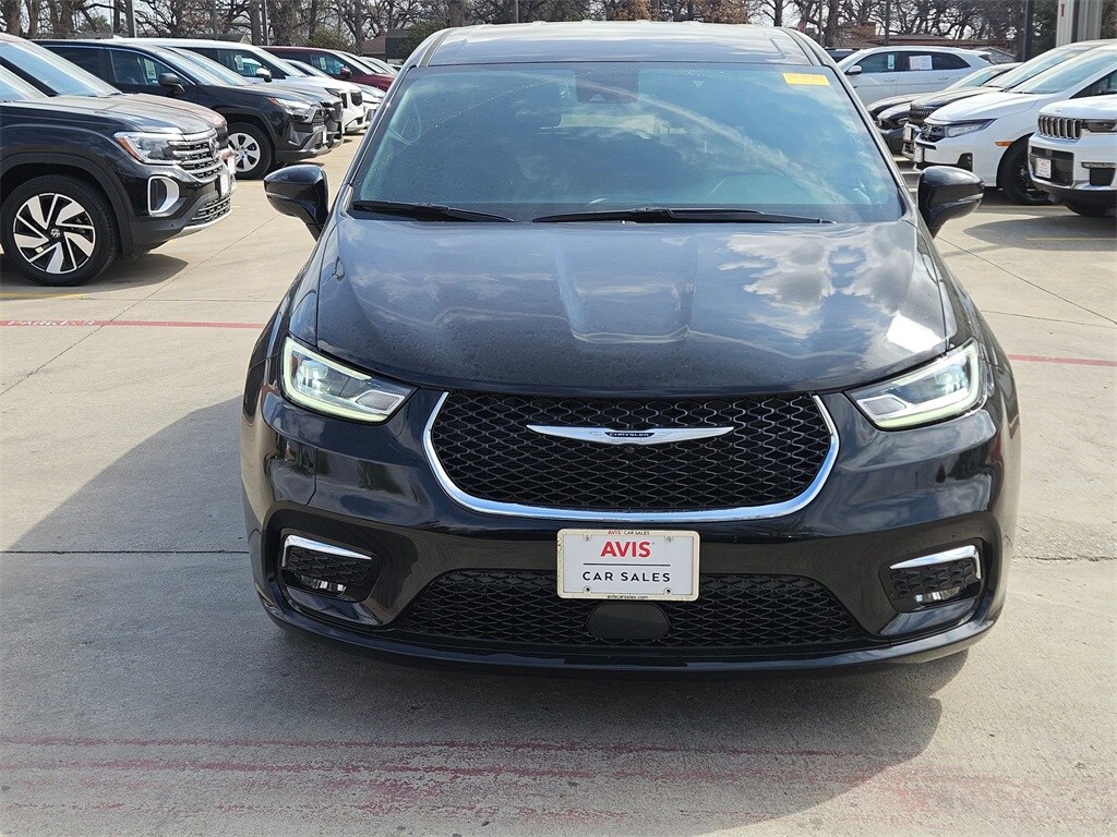 Thumbnail: 2025 Chrysler Pacifica - 8