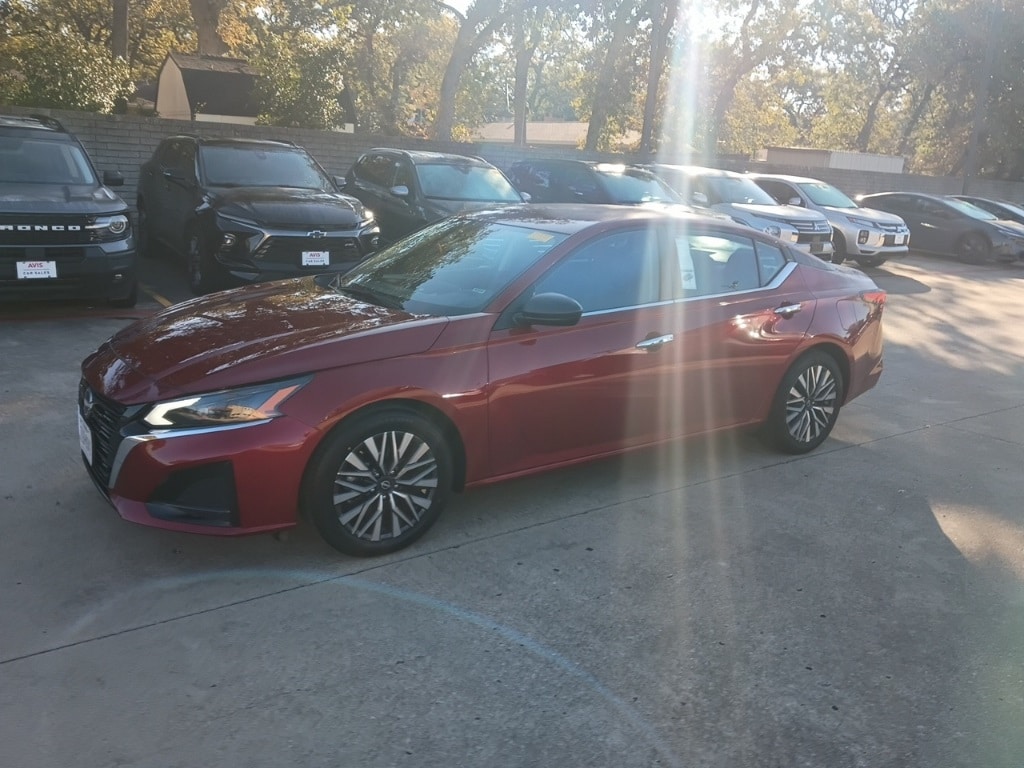 Thumbnail: 2024 Nissan Altima - 1