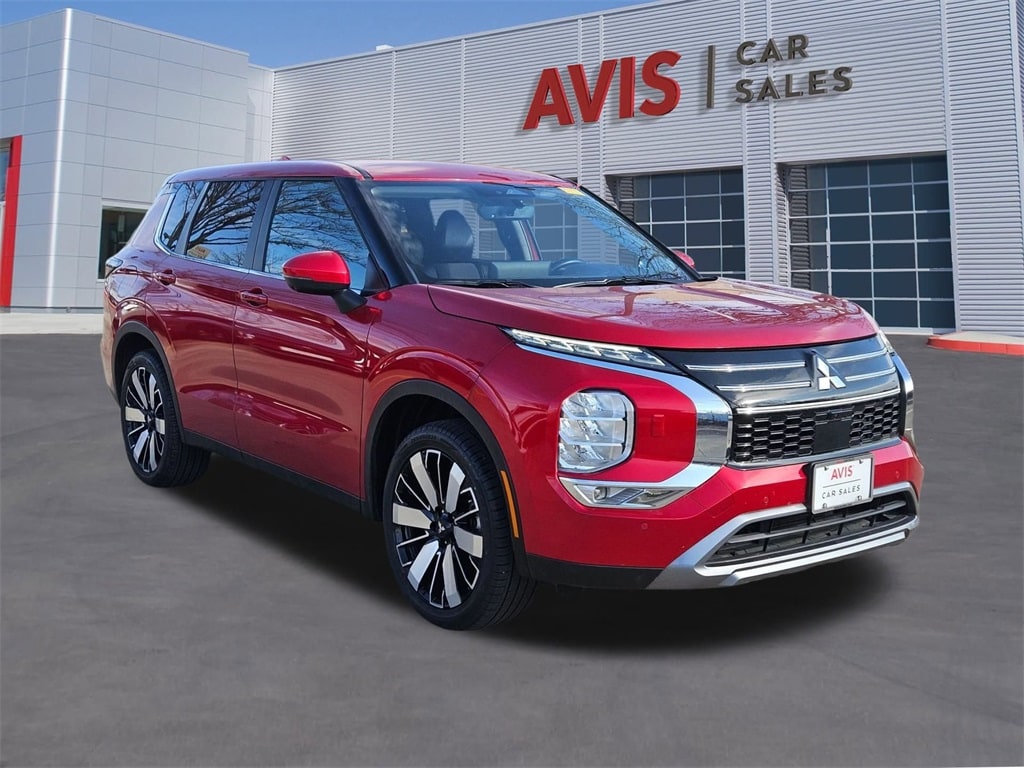 Thumbnail: 2025 Mitsubishi Outlander - 9