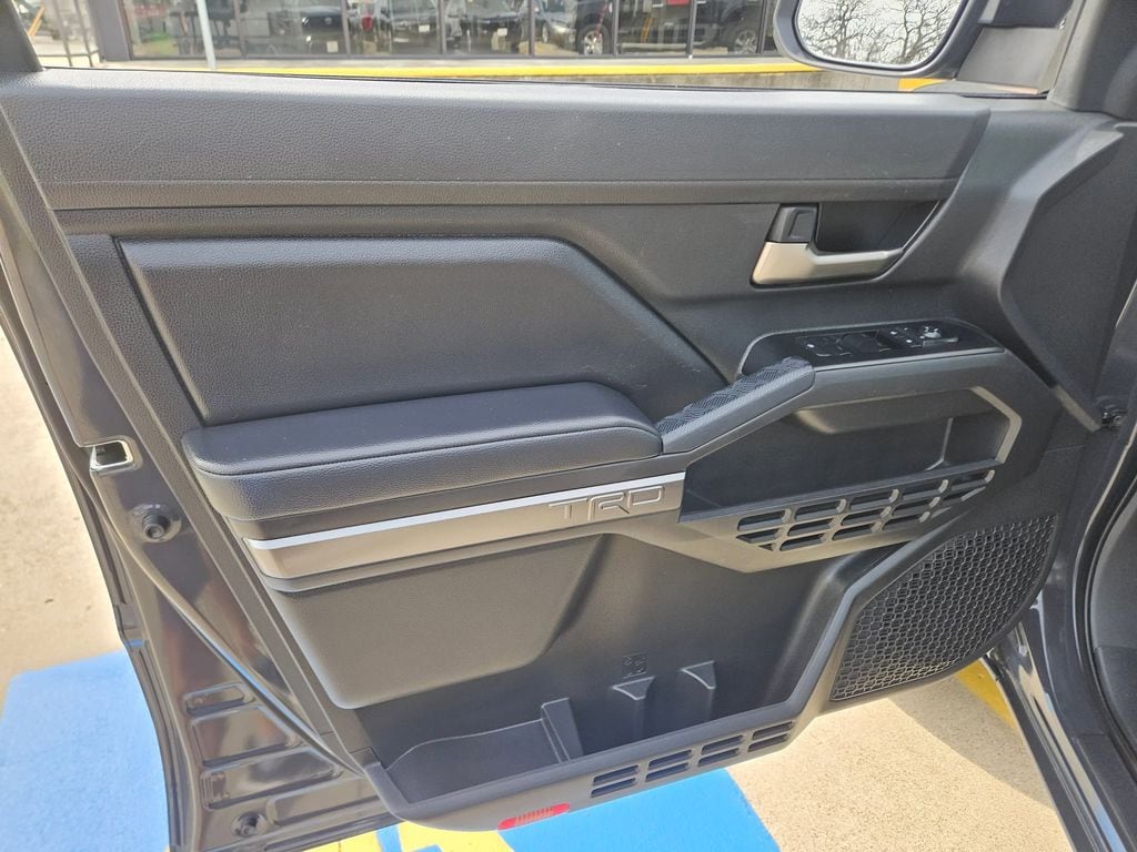 Thumbnail: 2025 Toyota Tacoma - 14