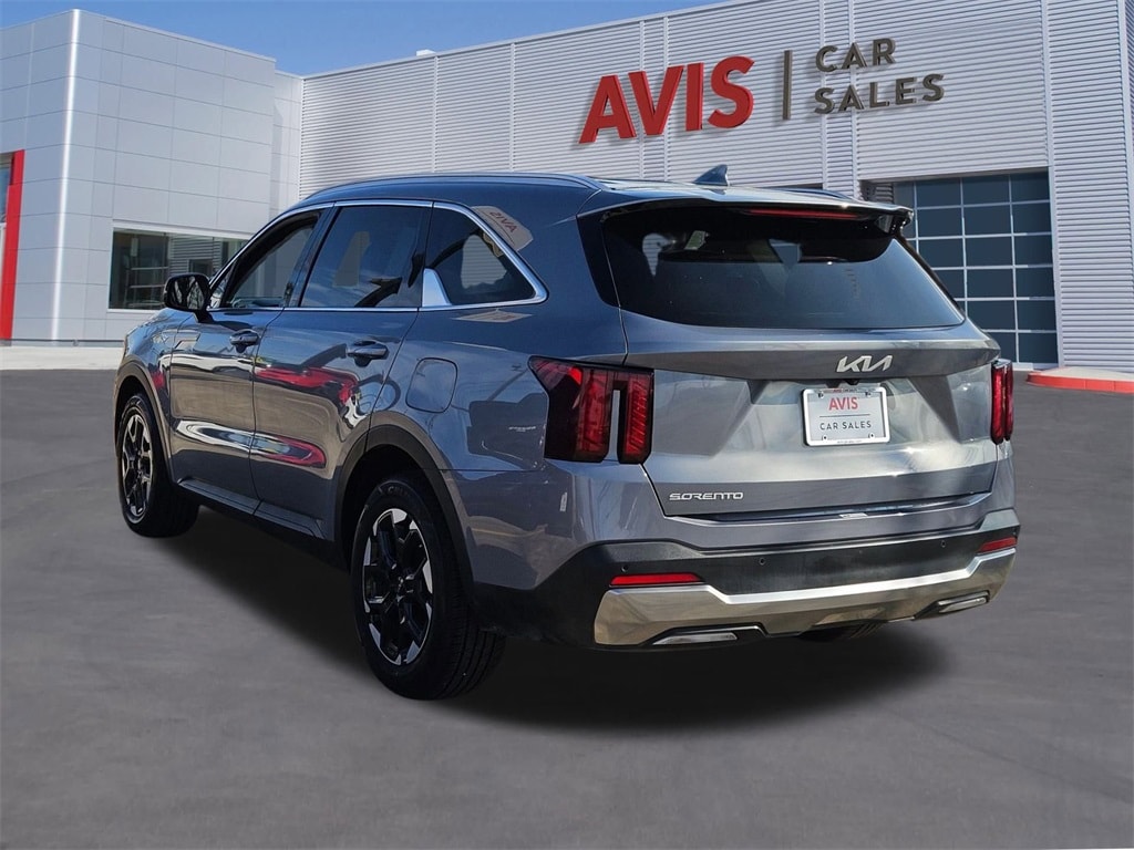 Thumbnail: 2024 Kia Sorento - 3