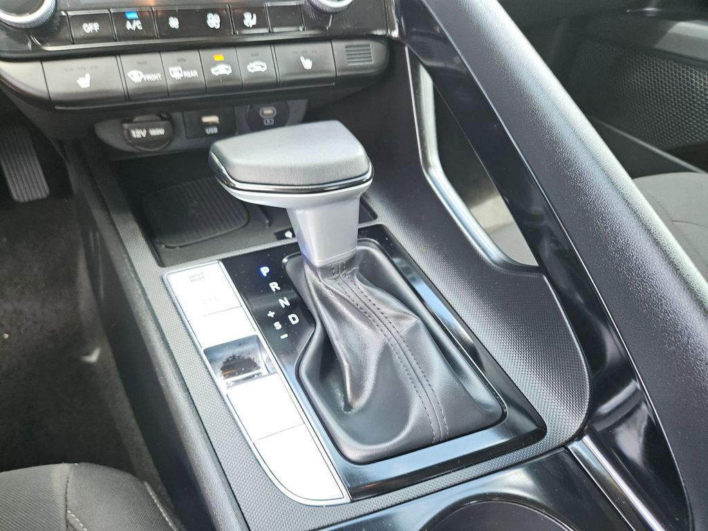 Thumbnail: 2025 Hyundai Elantra - 29