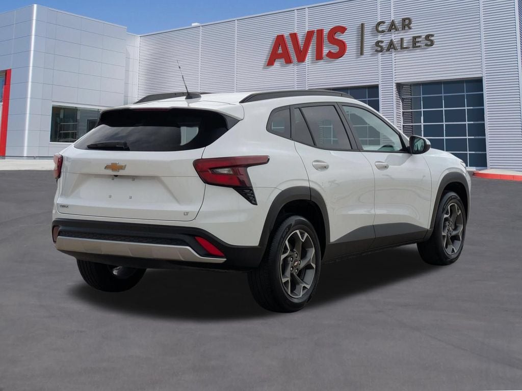 Thumbnail: 2025 Chevrolet Trax - 6