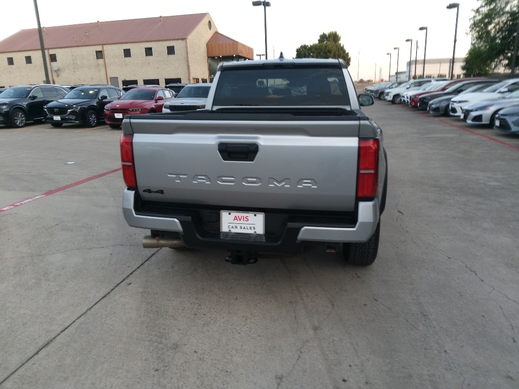 Thumbnail: 2025 Toyota Tacoma - 10