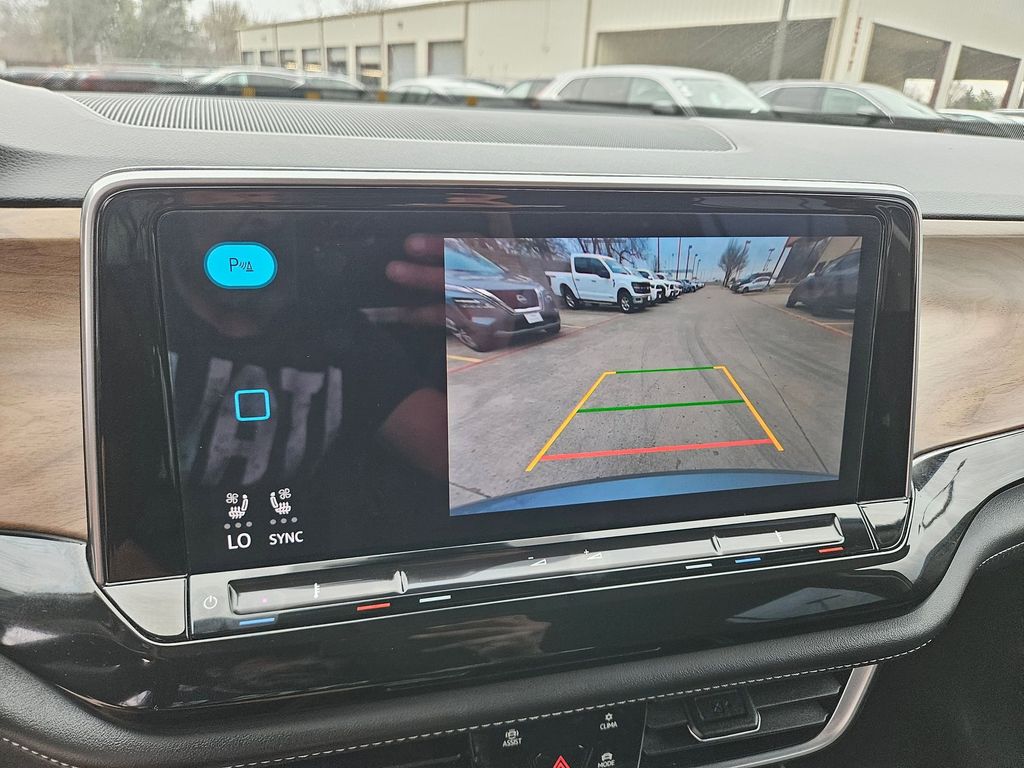 Thumbnail: 2025 Volkswagen Atlas - 22