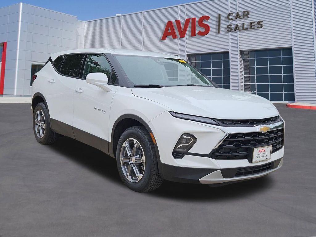 Thumbnail: 2025 Chevrolet Blazer - 9