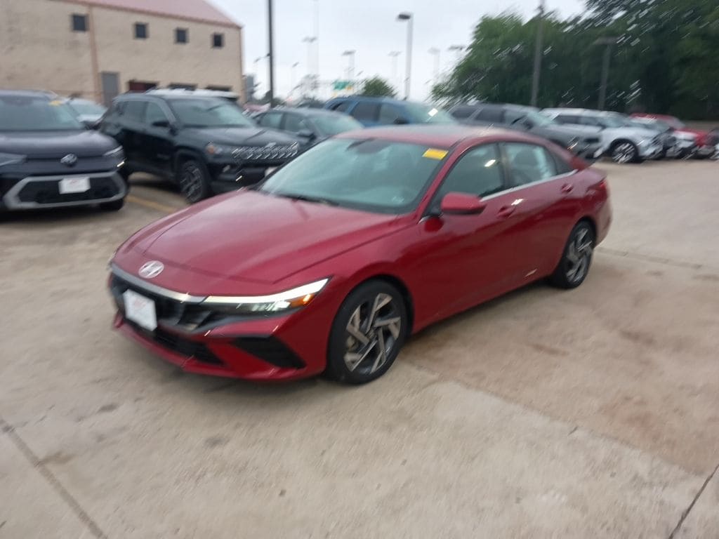 2025 Hyundai Elantra's photo