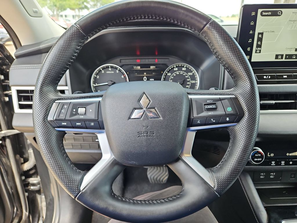 Thumbnail: 2025 Mitsubishi Outlander - 23