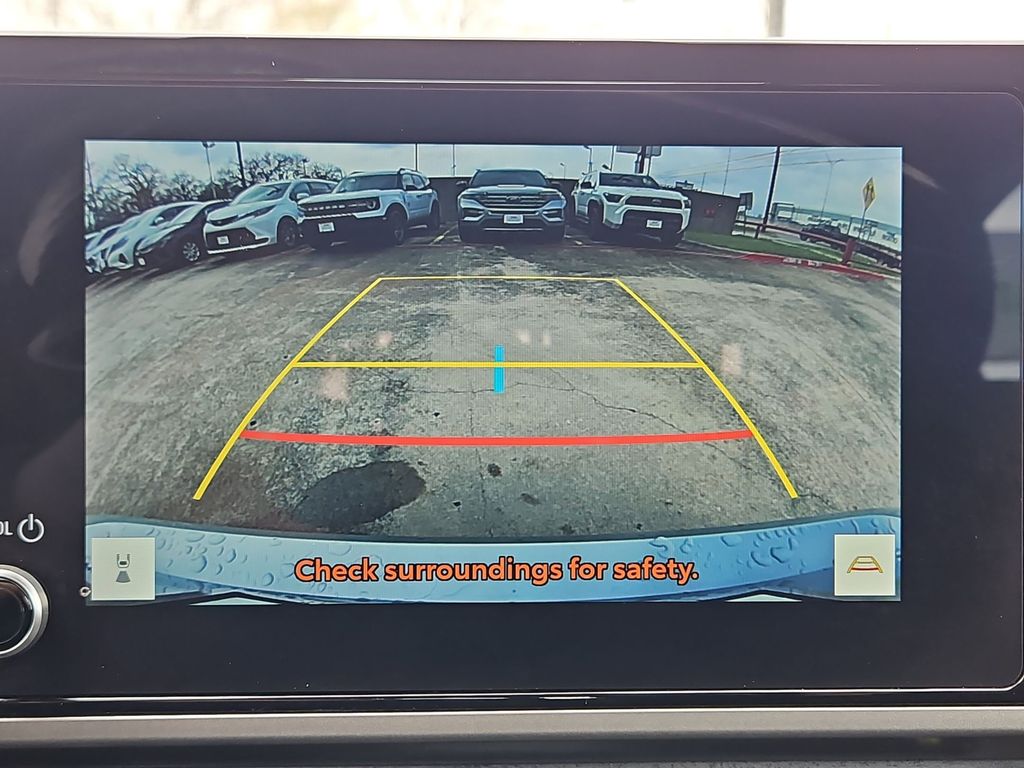 Thumbnail: 2025 Toyota Camry - 18