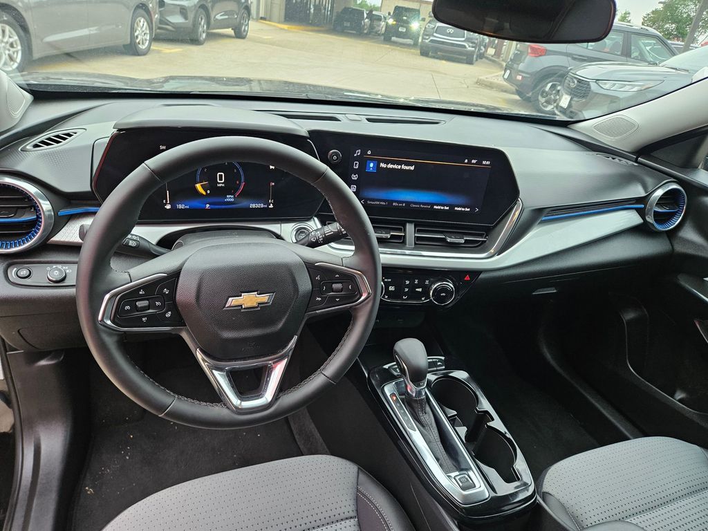 Thumbnail: 2025 Chevrolet Trax - 16