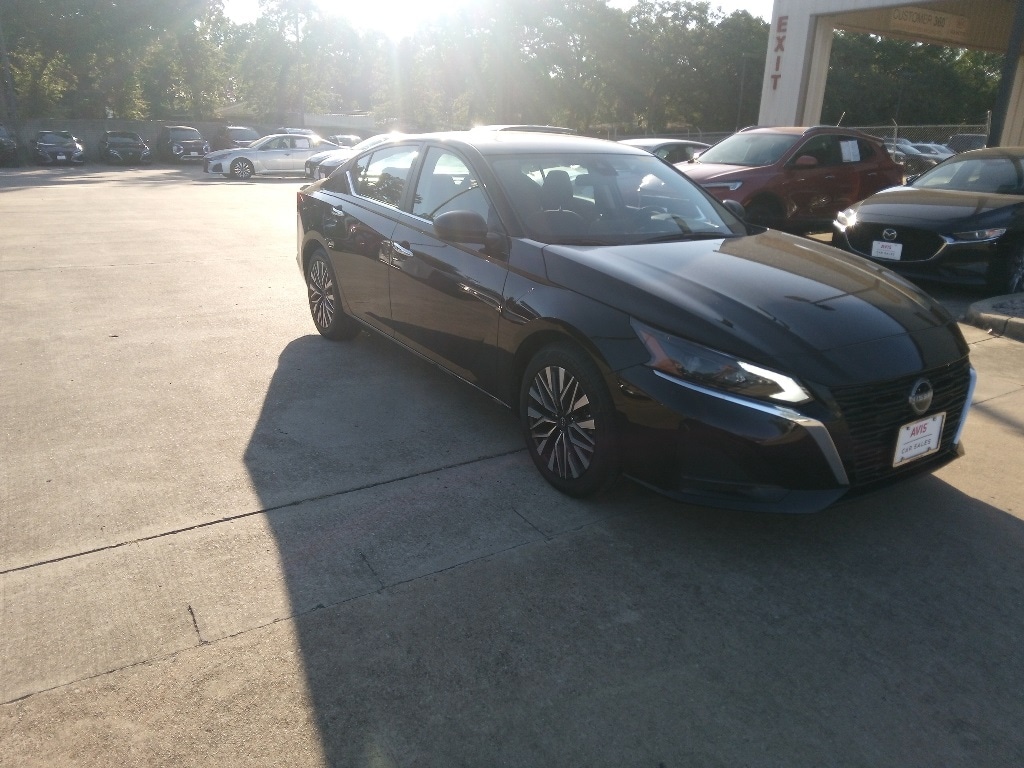 Thumbnail: 2024 Nissan Altima - 6