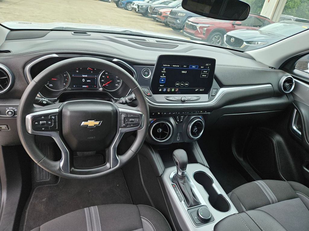 Thumbnail: 2025 Chevrolet Blazer - 16