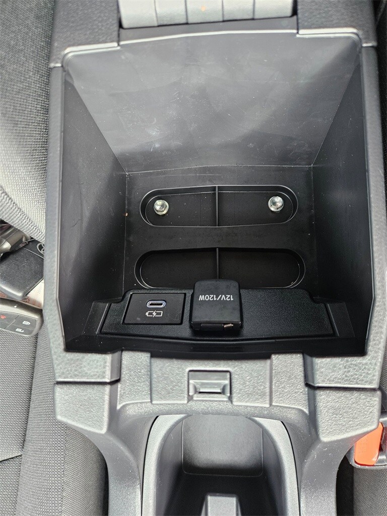 Thumbnail: 2025 Toyota Corolla Cross - 26