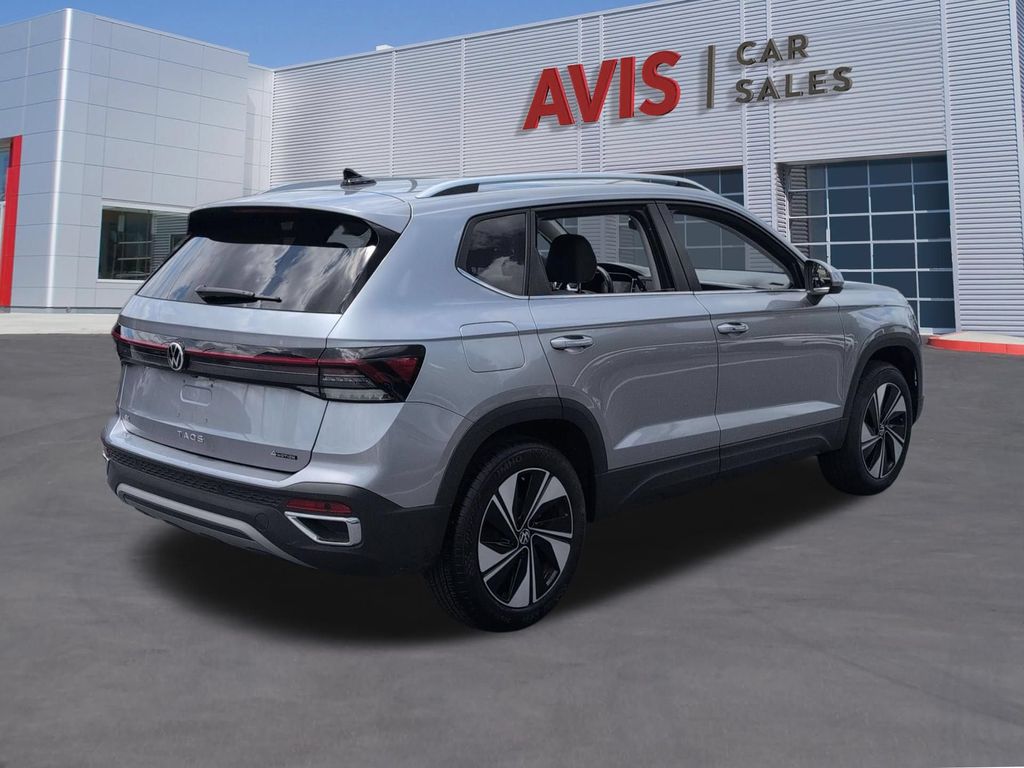 2025 Volkswagen Taos SE - Photo 6