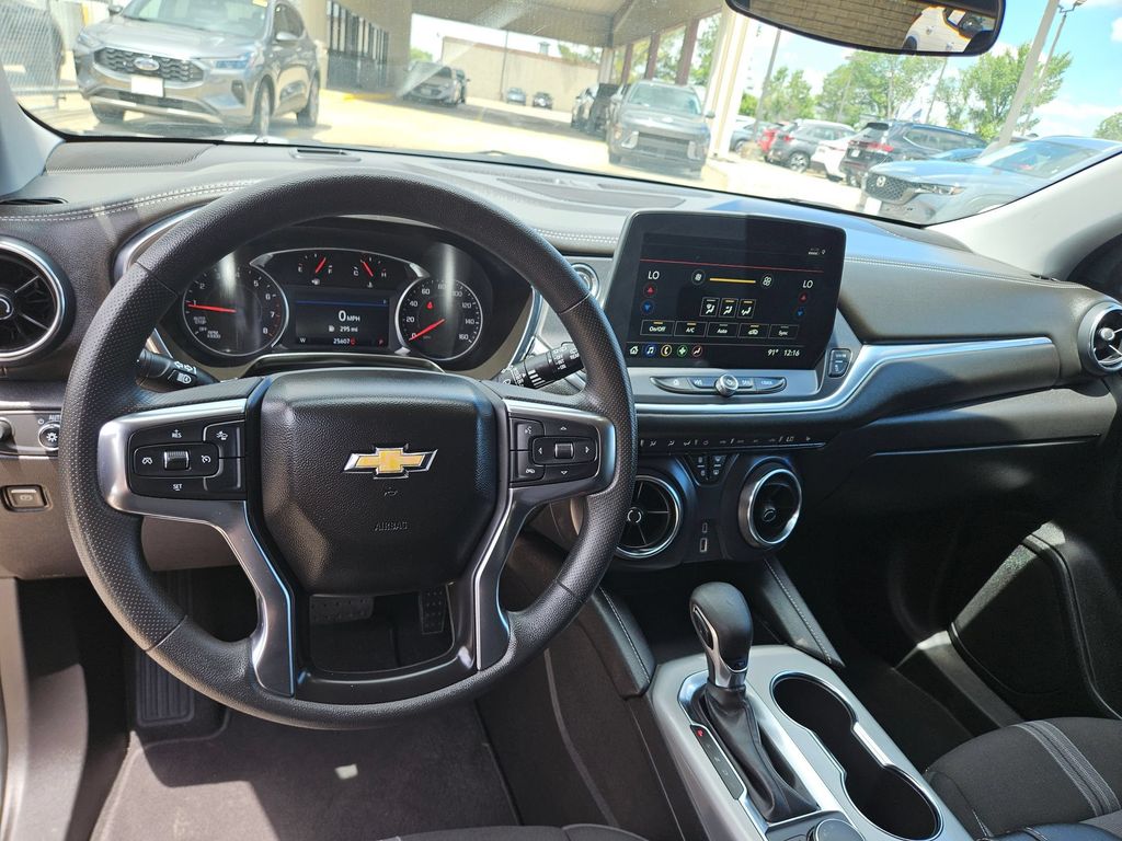 Thumbnail: 2025 Chevrolet Blazer - 16