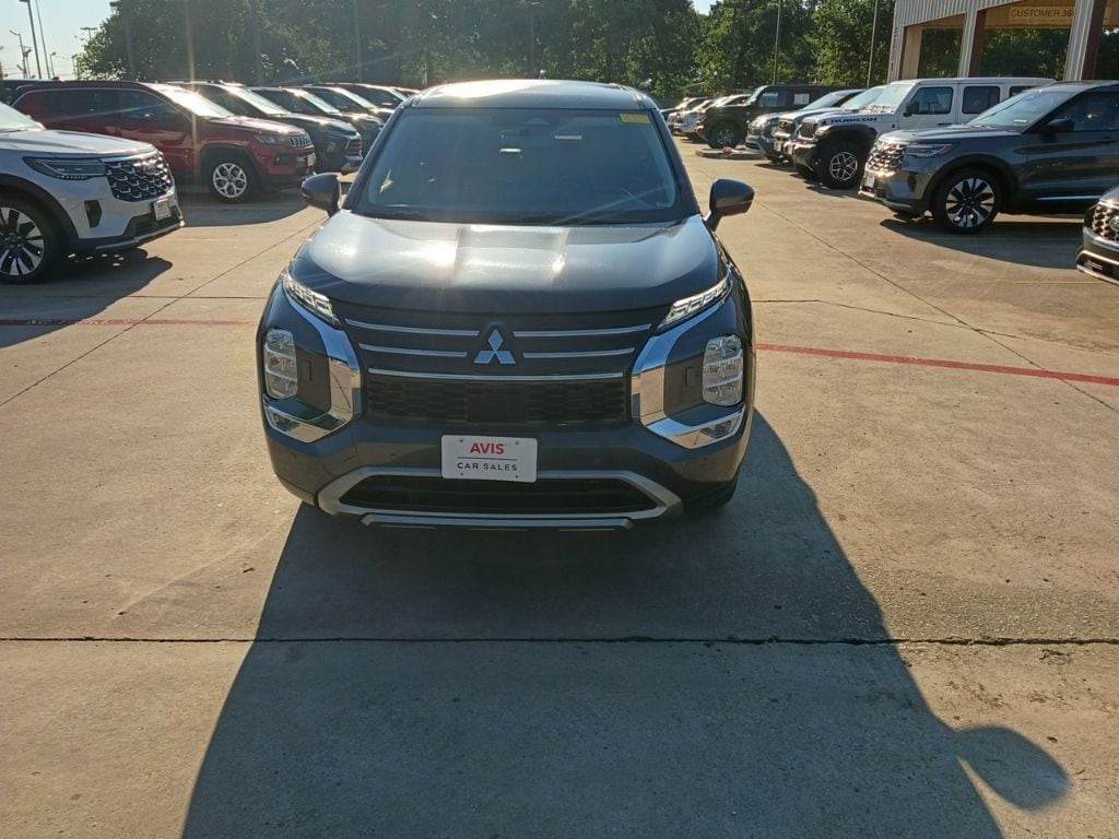 Thumbnail: 2025 Mitsubishi Outlander - 5