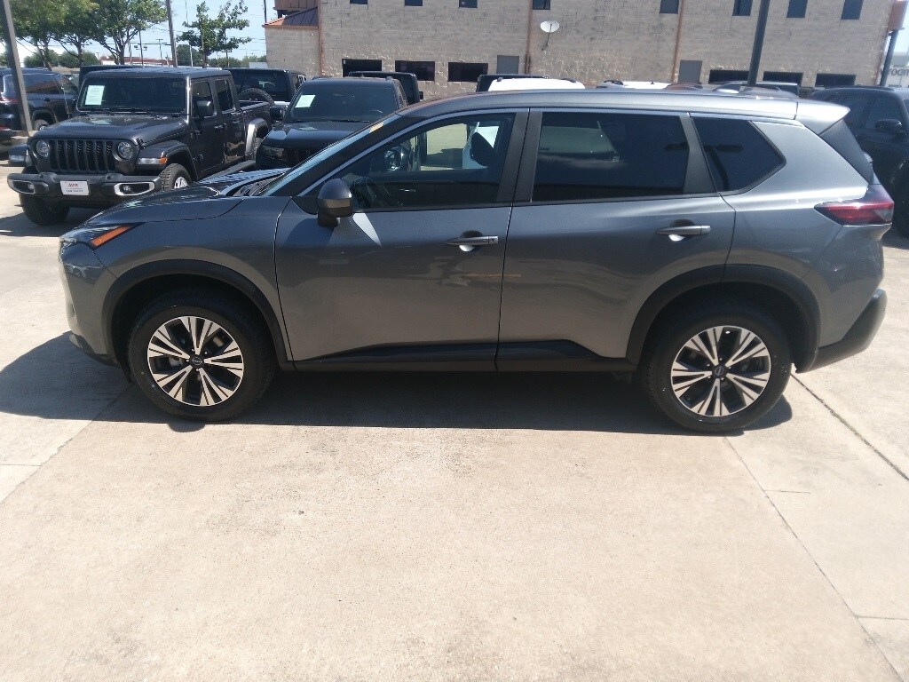 Thumbnail: 2023 Nissan Rogue - 3