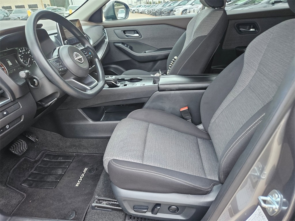 Thumbnail: 2023 Nissan Rogue - 9