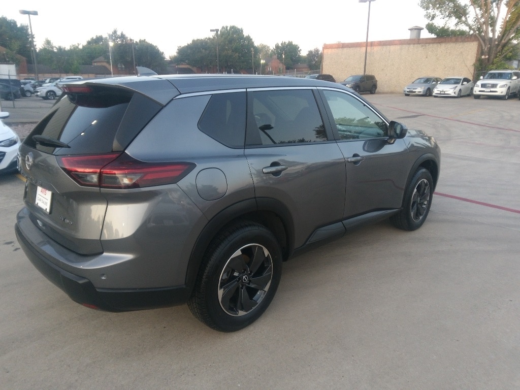 Thumbnail: 2024 Nissan Rogue - 5