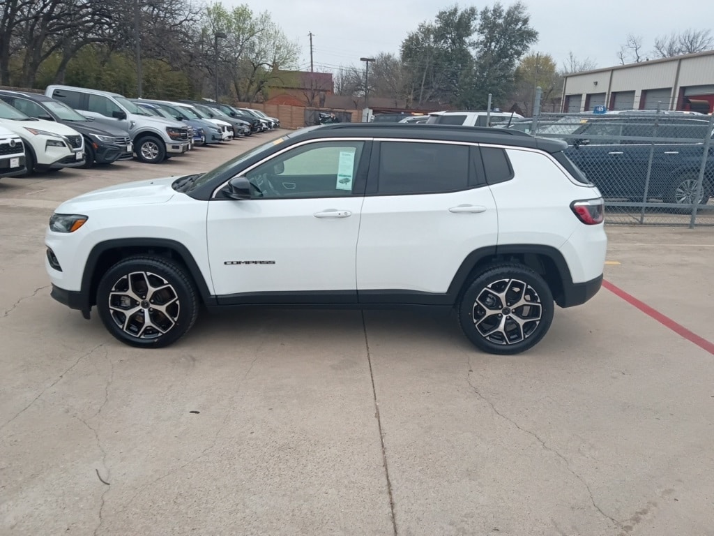 Thumbnail: 2025 Jeep Compass - 4