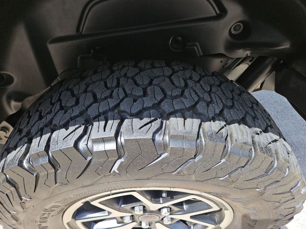 Thumbnail: 2025 Jeep Wrangler - 25