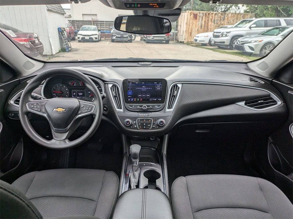 Thumbnail: 2023 Chevrolet Malibu - 25