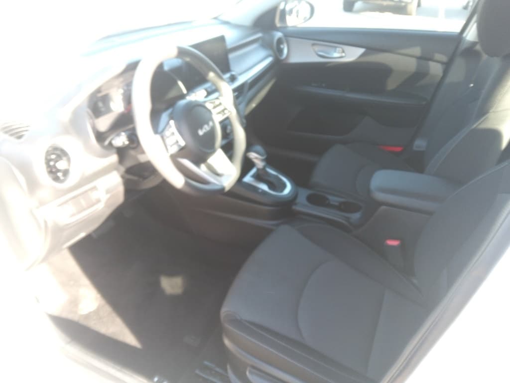 Thumbnail: 2024 Kia Forte - 3