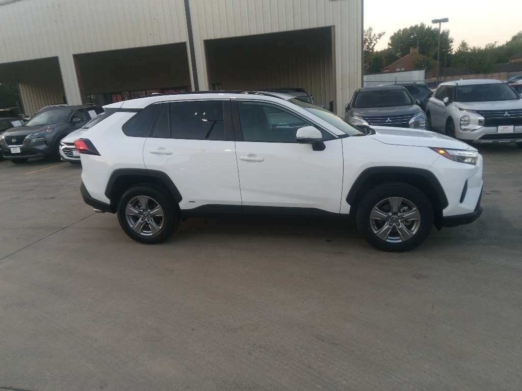 Thumbnail: 2025 Toyota RAV4 - 4